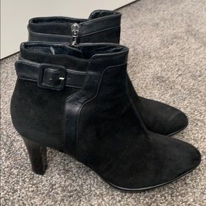 Aquatilia boots barely worn